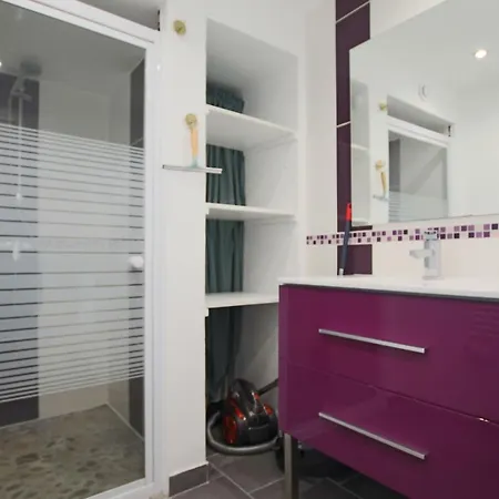 Charming Maisonette With Terrace On The Island Of Oleron