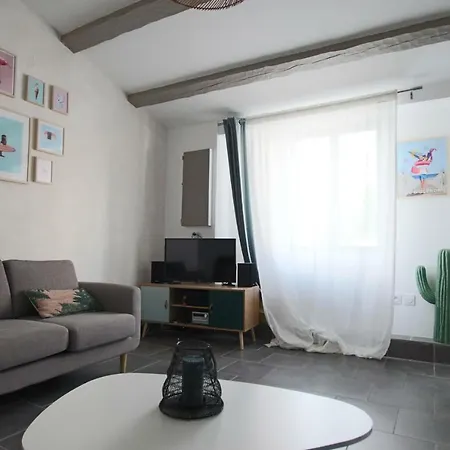Charming Maisonette With Terrace On The Island Of Oleron *