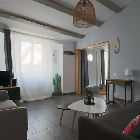 Charming Maisonette With Terrace On The Island Of Oleron